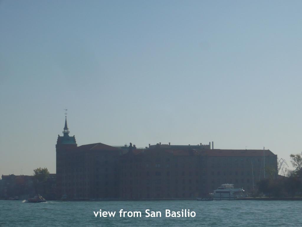 Cruise Harbor Next 4Pax, Mob Aircond, Wifi Apartment Venice Exterior photo